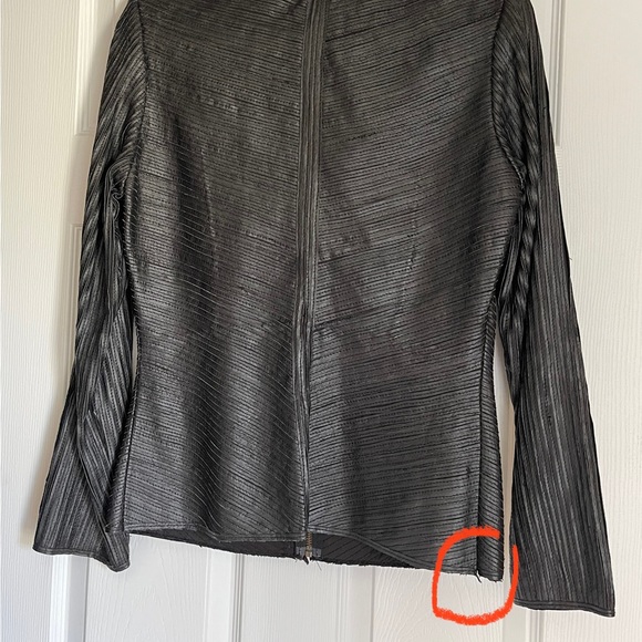 Women’s Wilson leather jacket, size Medium - Picture 2 of 4